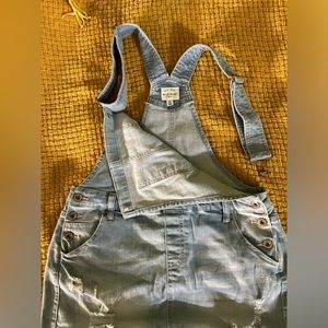 Super cute and stretchy. I just don’t wear it anymore.